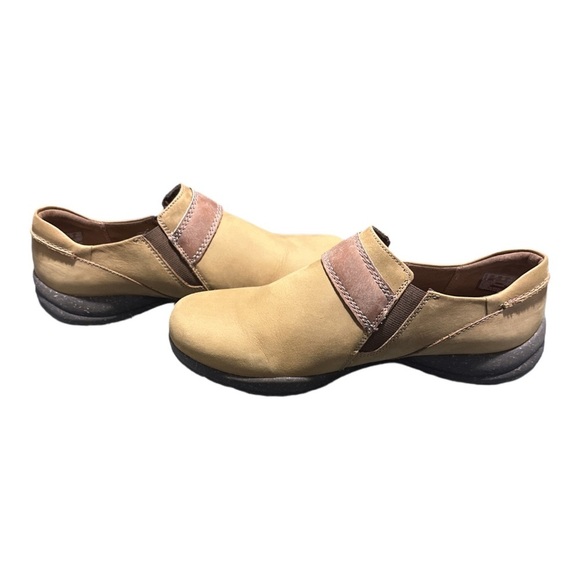 Clarks Collection Roseville Dot Slip on Loafers Size 7.5 Casual - Picture 4 of 7